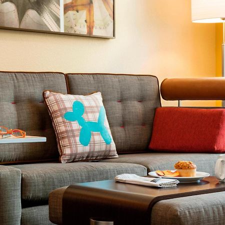 Towneplace Suites By Marriott Red Deer Luaran gambar