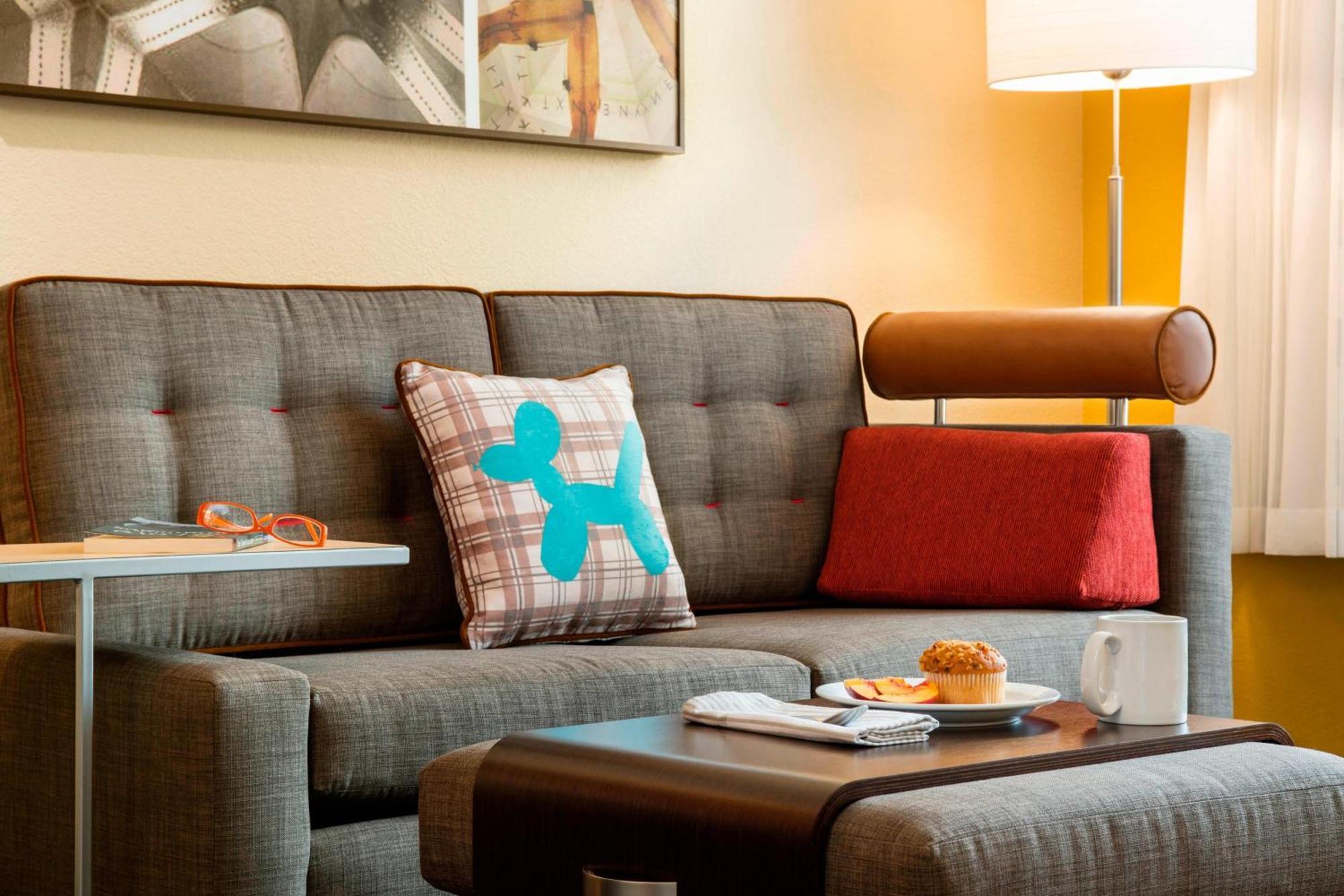Towneplace Suites By Marriott Red Deer Luaran gambar