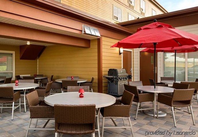 Towneplace Suites By Marriott Red Deer Luaran gambar